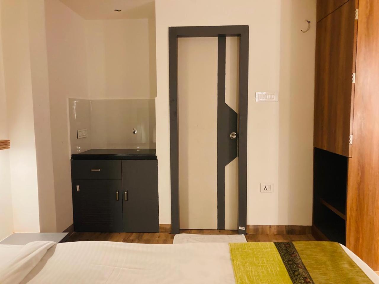 The Lavish Stay Varanasi Exterior photo