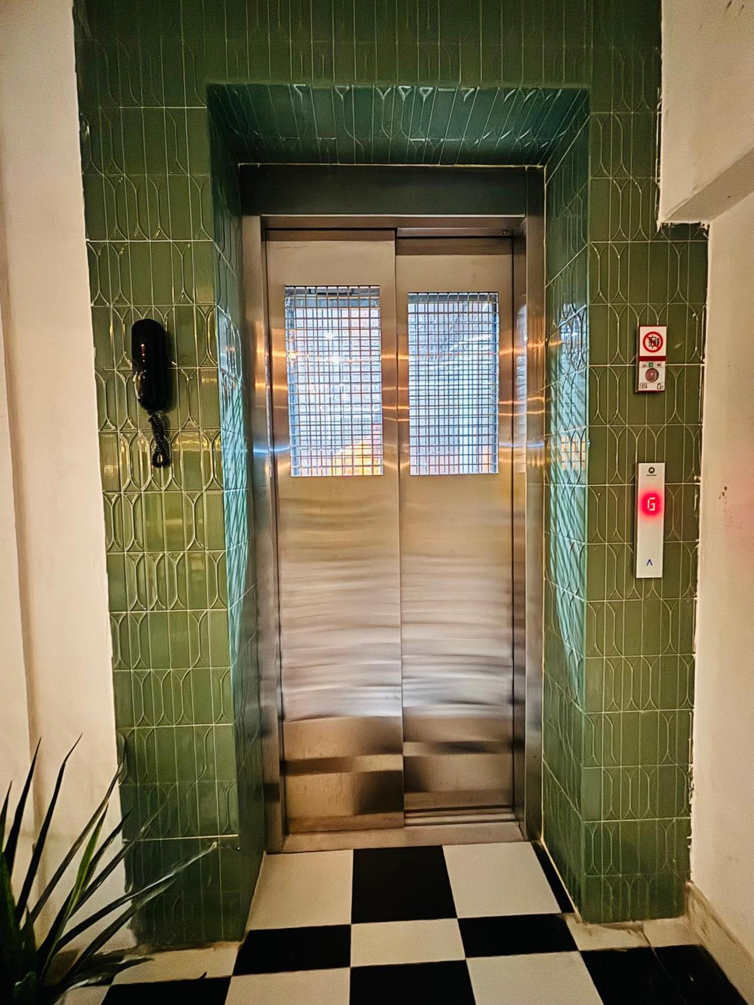 The Lavish Stay Varanasi Exterior photo