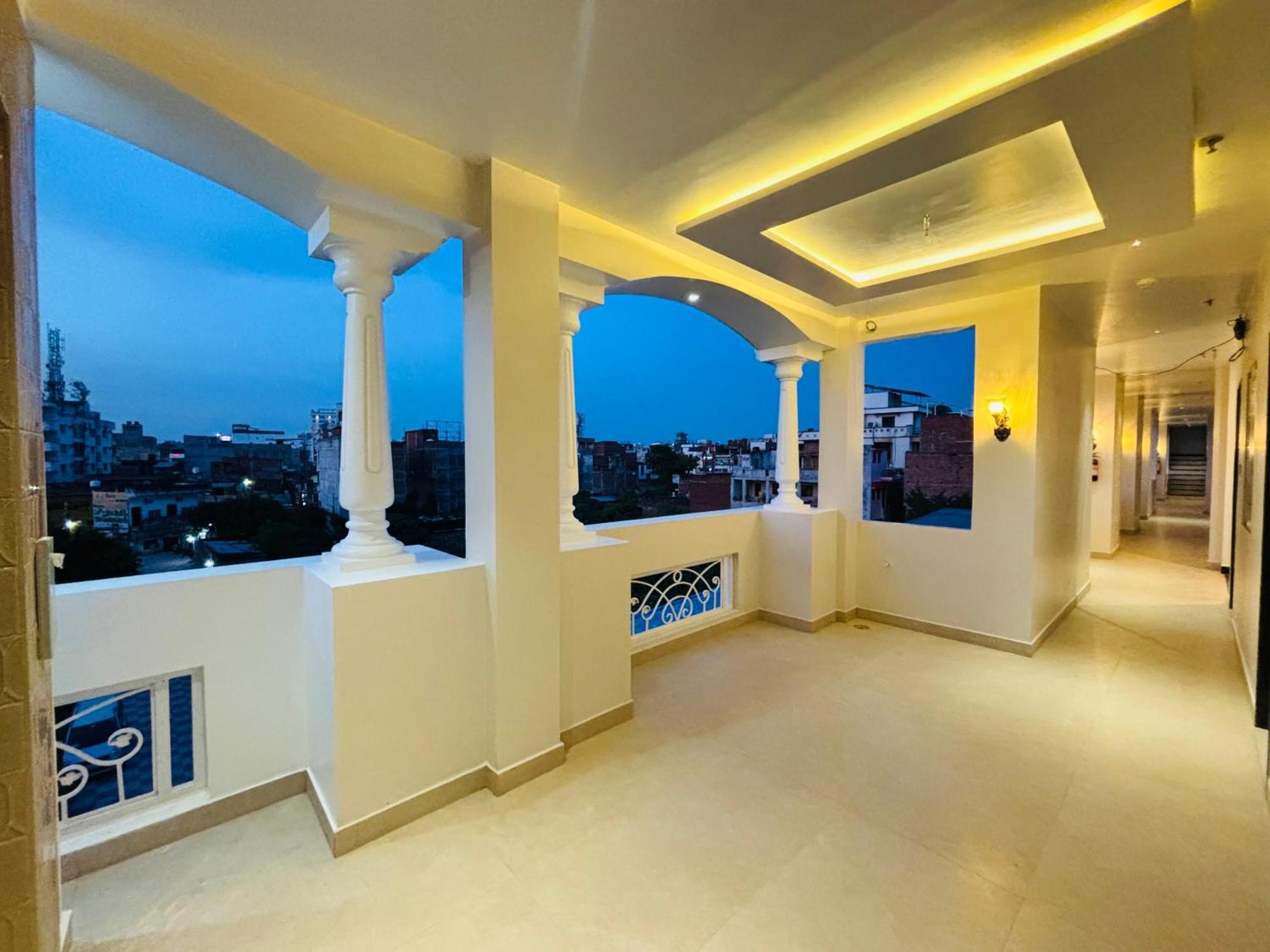 The Lavish Stay Varanasi Exterior photo