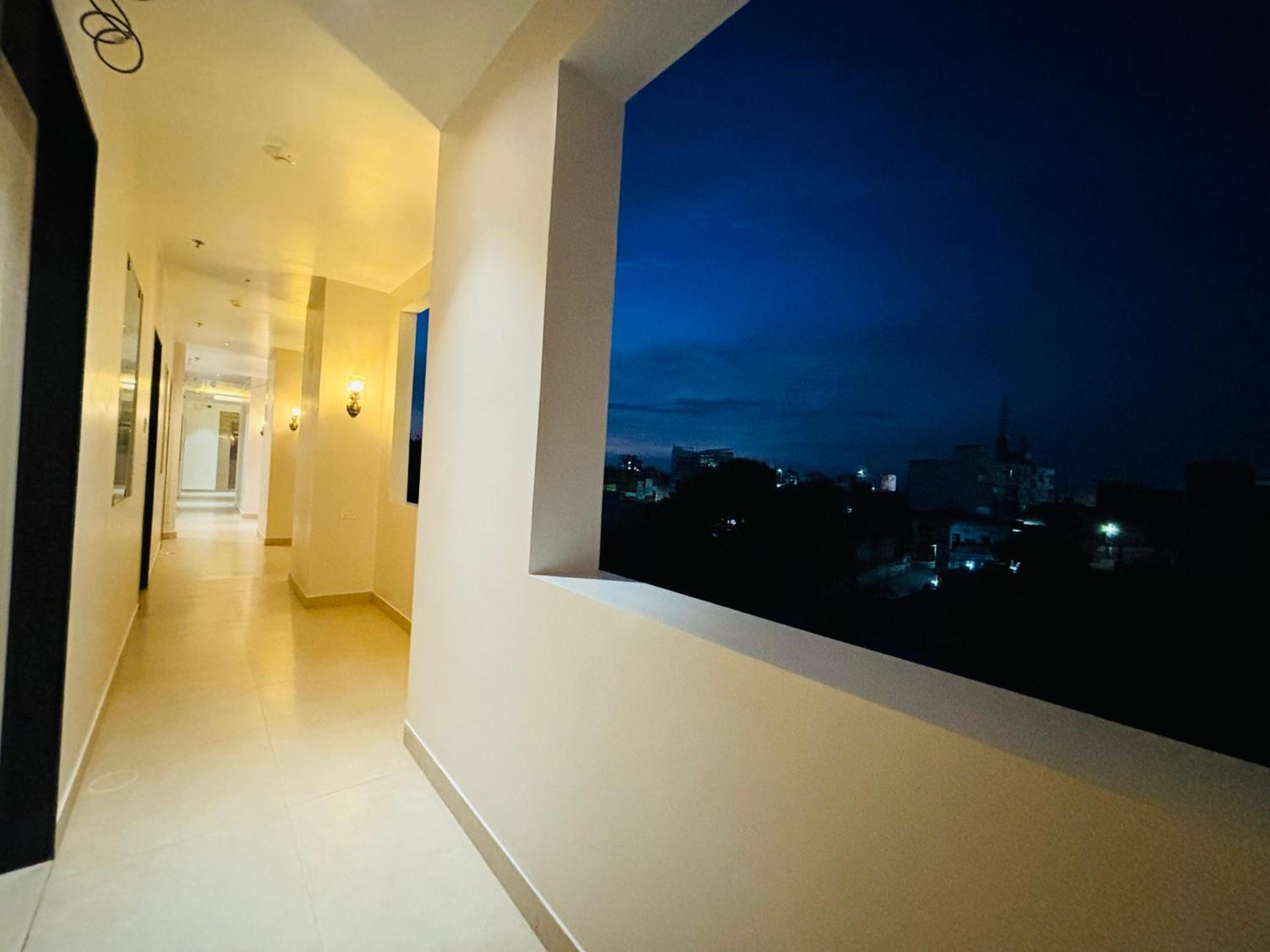 The Lavish Stay Varanasi Exterior photo