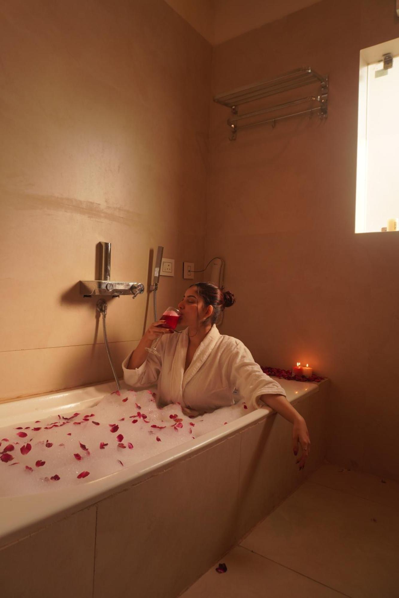 The Lavish Stay Varanasi Exterior photo